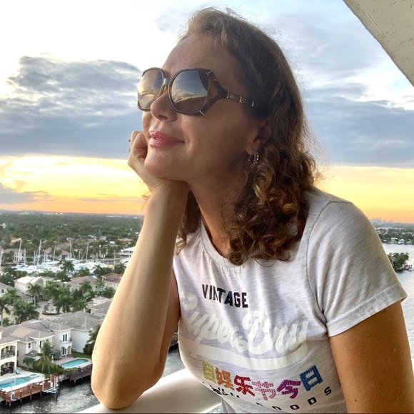 Welcome to my Closet ! - Picture 9 of 9